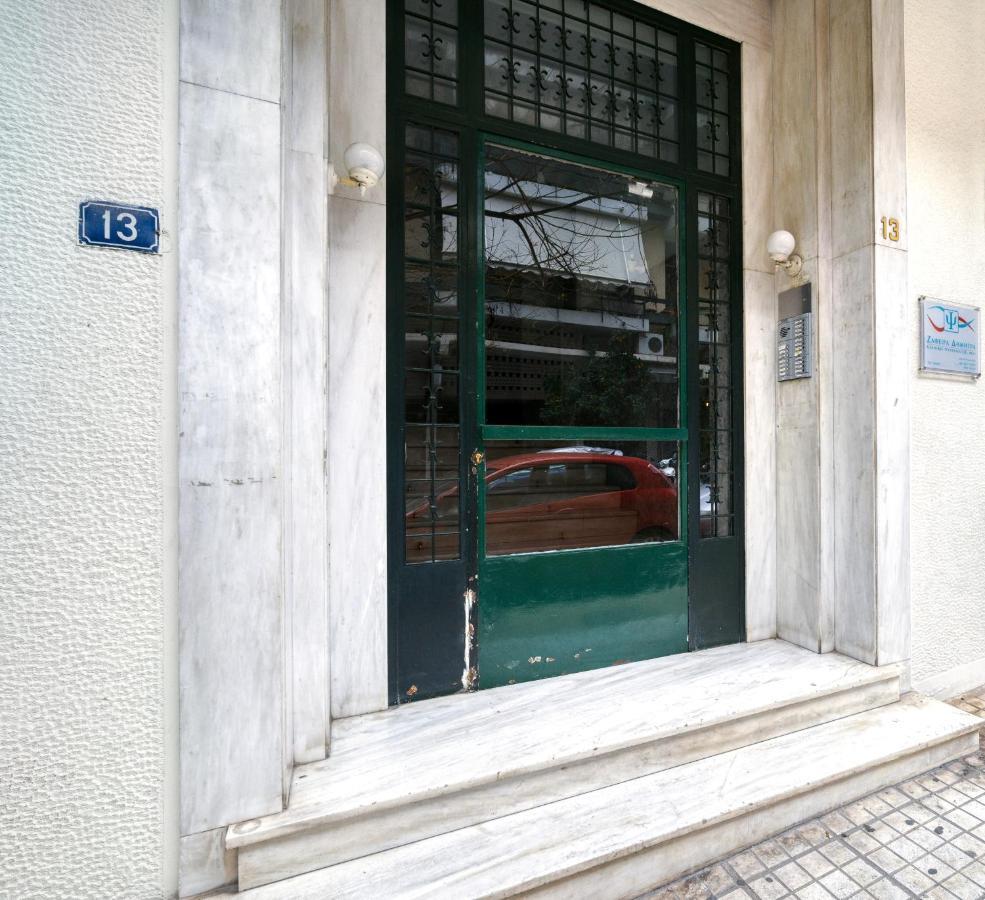 Stylish, Sunny New 2 Bedroom, Prime Central Athén Kültér fotó
