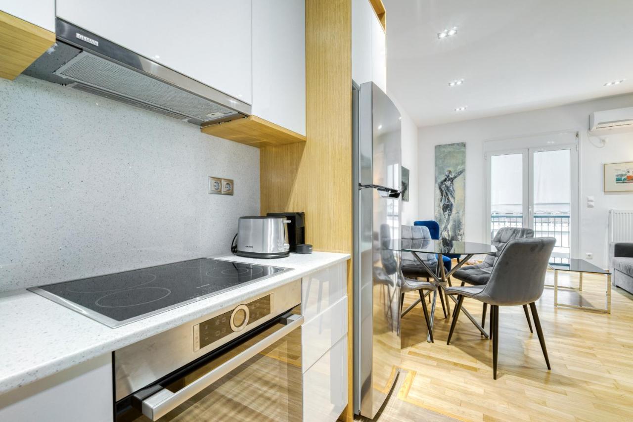 Stylish, Sunny New 2 Bedroom, Prime Central Athén Kültér fotó