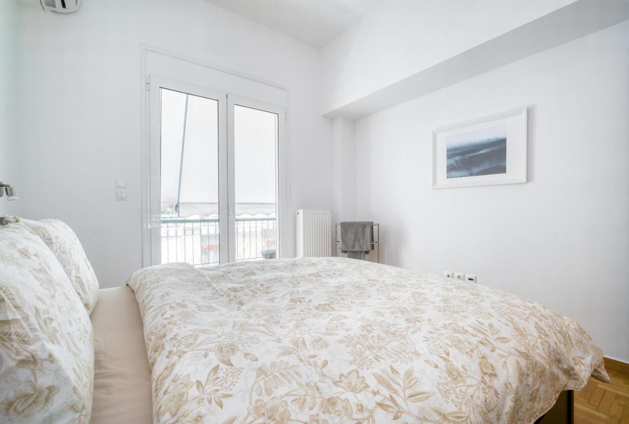 Stylish, Sunny New 2 Bedroom, Prime Central Athén Kültér fotó