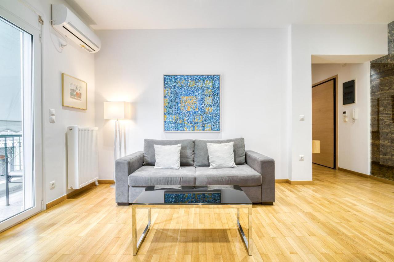 Stylish, Sunny New 2 Bedroom, Prime Central Athén Kültér fotó